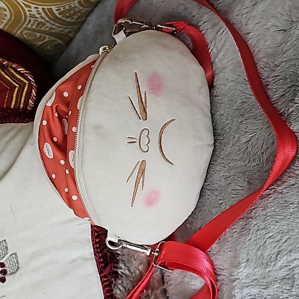 Harveys seatbelt bao bag new